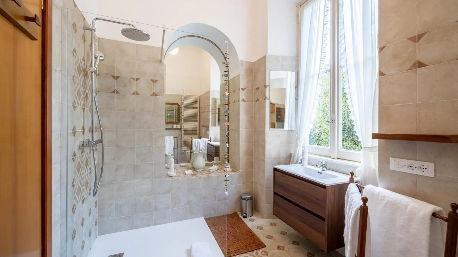 Emilia Gemstone Apartment By Wonderful Italy Белладжо